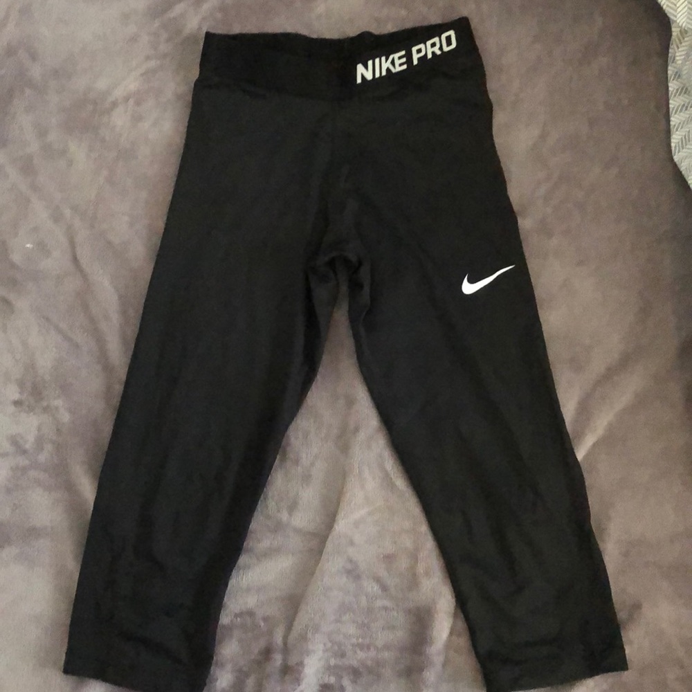 Nike pro black crop leggings size girls large